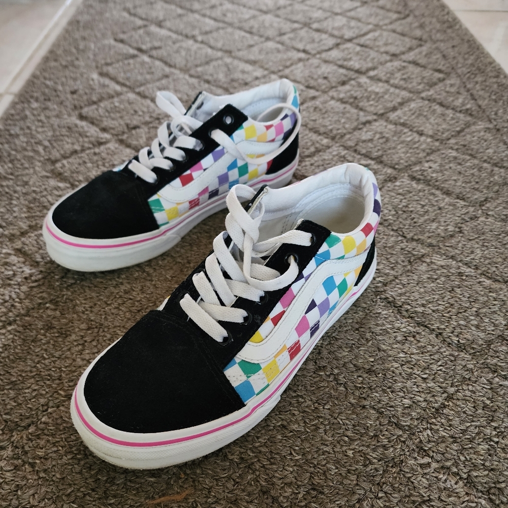 Girls sneakers